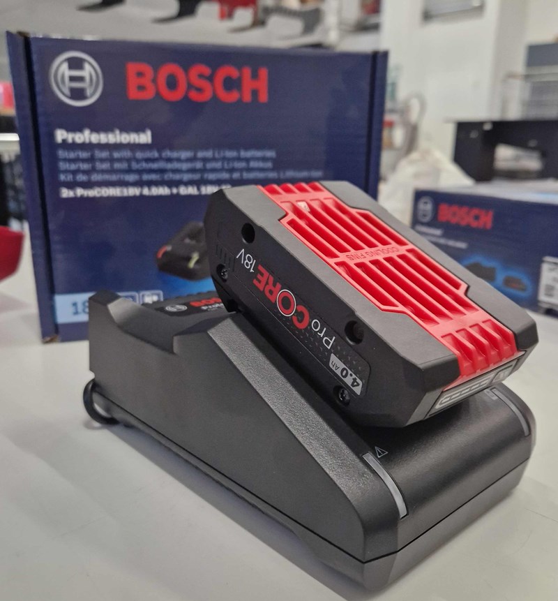 Bosch akku akkuvannehtijapaketti